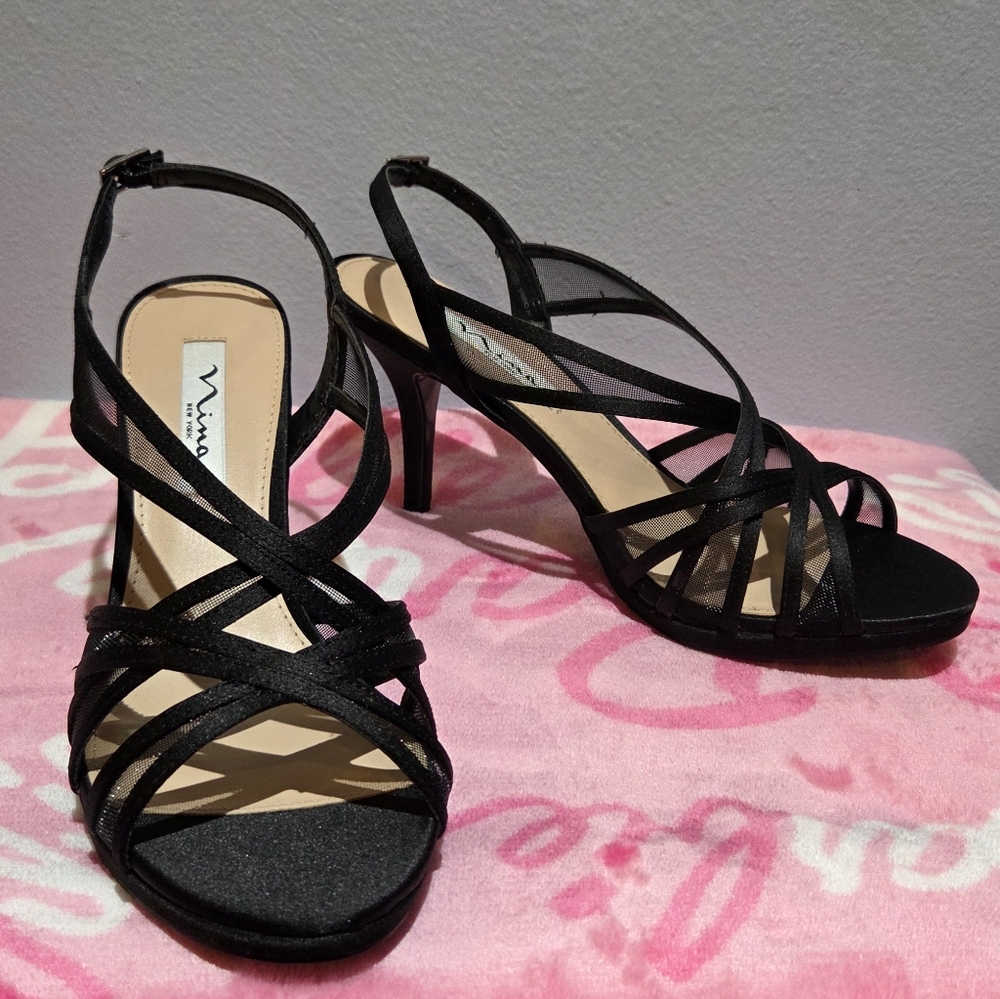 Women's Nina's Black Bess Heel, Size  9M - Picture 2 of 7